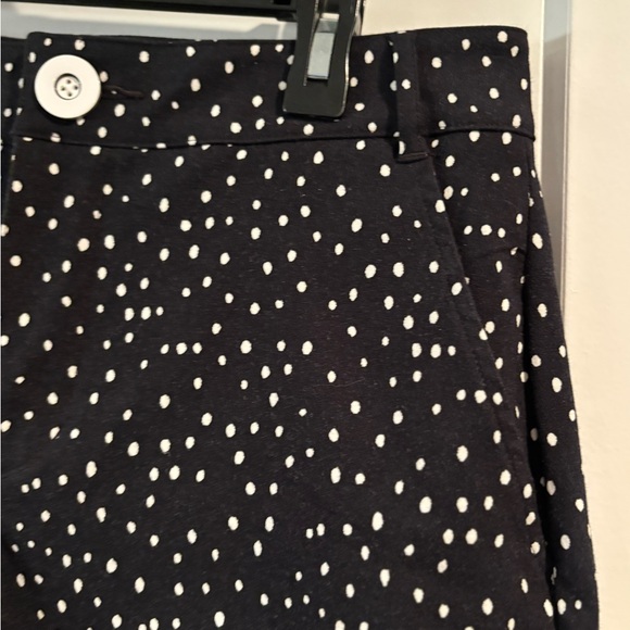 cabi 6636 NWOT Pasadena Shorts Black White Polka Dot Size 8. Slit Pockets Front - Picture 4 of 9